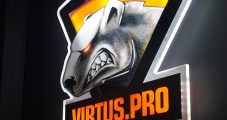 Светящийся логотип Virtus.pro